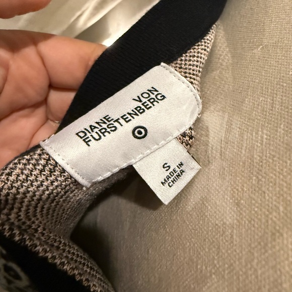 Diane Von Furstenberg Black and White Floral Dress - Picture 6 of 11